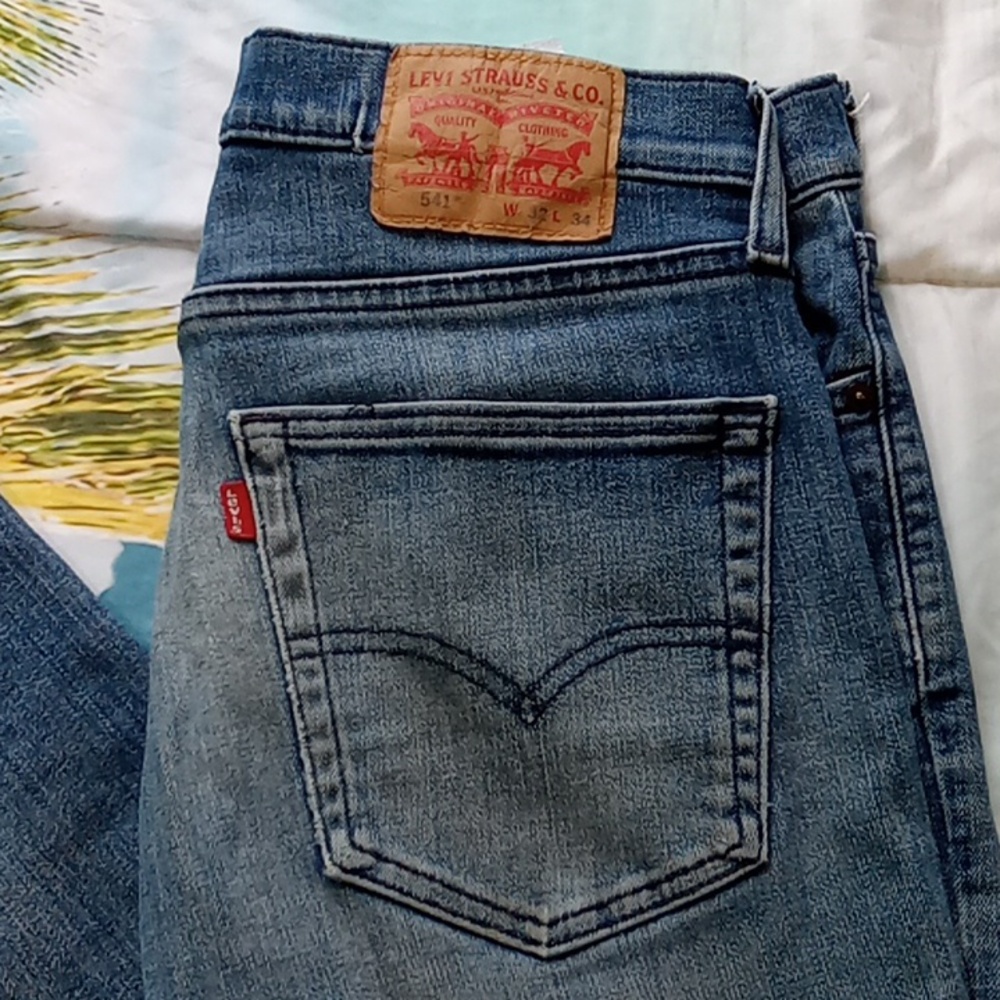 Levi's Classic Blue Jeans with Signature Patch